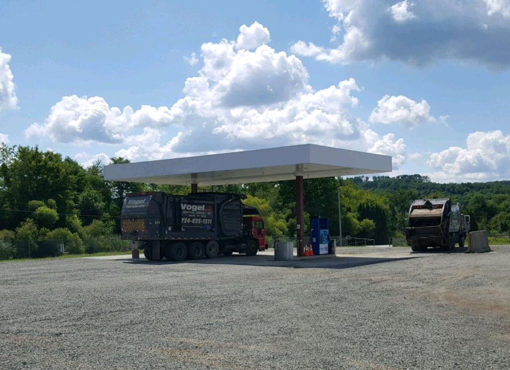 Photo of Vogel Disposal trucks fueling with RCNG