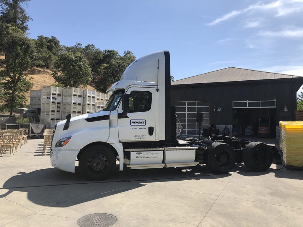 Penske takes delivery of electric Freightliner eCascadia semi trucks